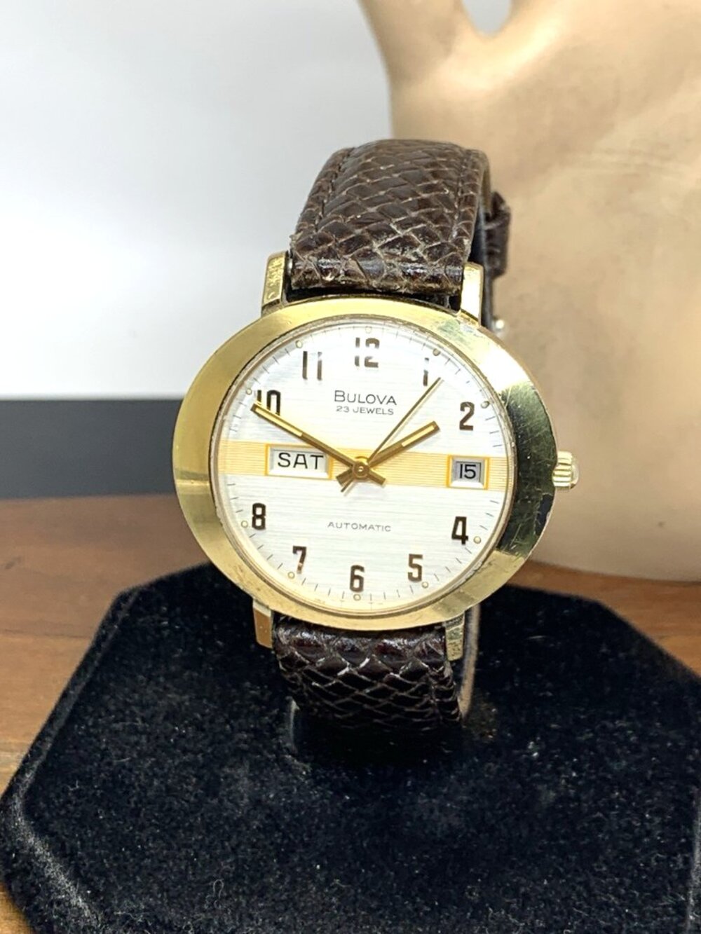 Bulova Men's Watch 3093 Vintage 1970's N2 Swiss Automatic Day Date 11A0ACB 38mm